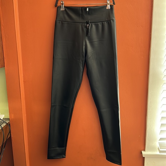 NWT High Rise Faux Leather Leggings - Picture 2 of 6